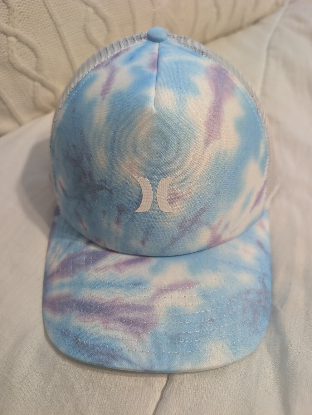 NWT Hurley Tie-Dye Pastel Blue & Purple Snap Back Trucker Cap
